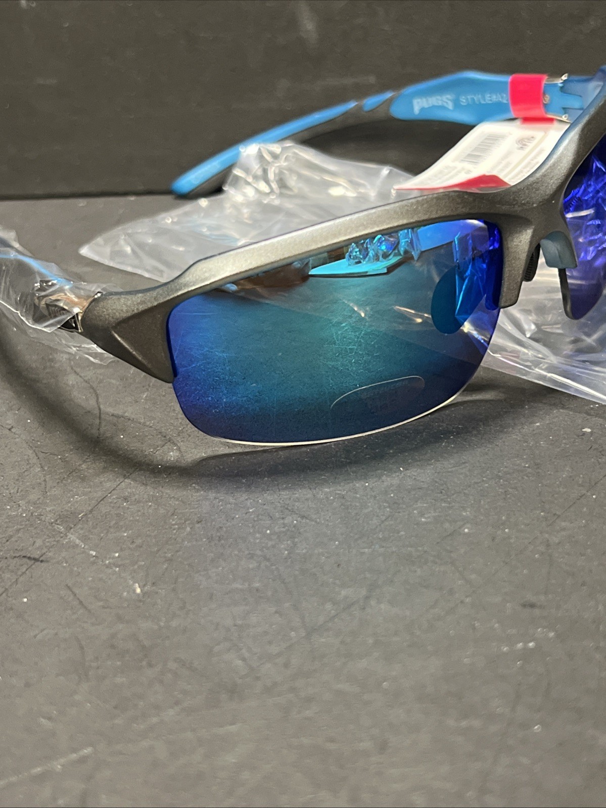 Pugs A2 Active Sport Sunglasses with a Grey Frame & Mirror Blue Lenses New