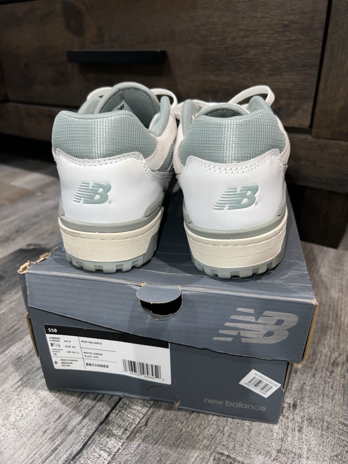 New Balance 550 BB550NED Men’s Low Top Leather Sneakers White Mens size 8.5