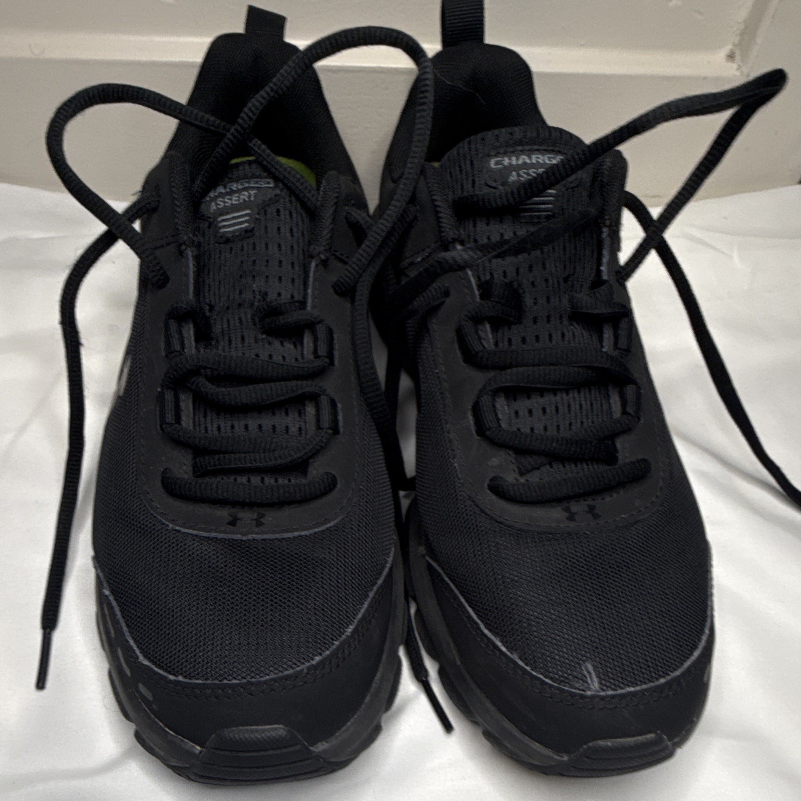 Under Armour Charged Assert Men’s Black Low Top Mesh Sneakers 3021972-002