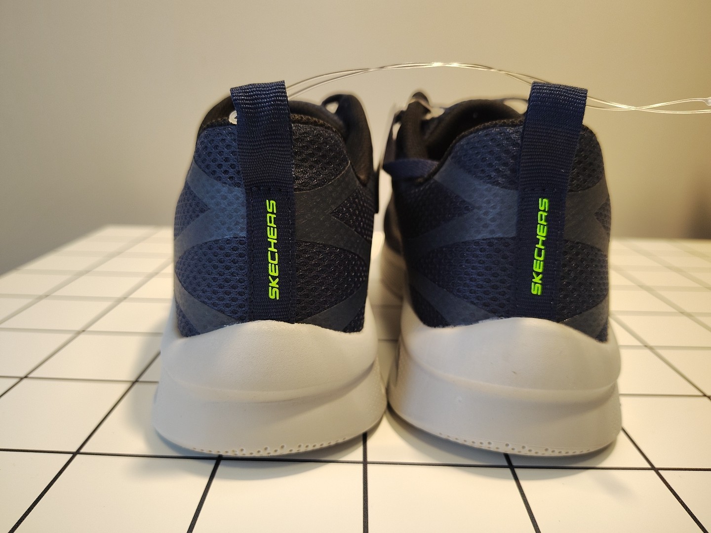 Skechers Mens Memory Foam Sneakers Size 9 Contours Foot Navy Blue Mesh Lace Up