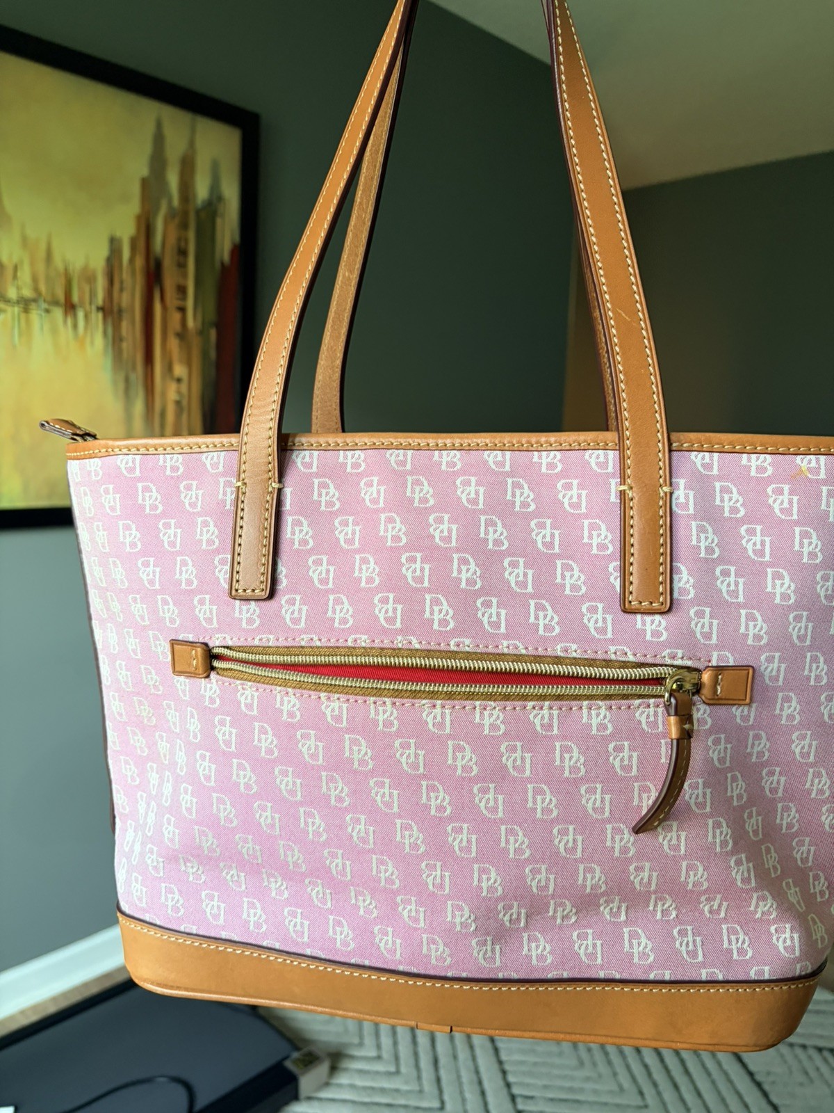 Dooney & Bourke Womens Jacquard Pink Monogram Gold Bottom Feet Handbag