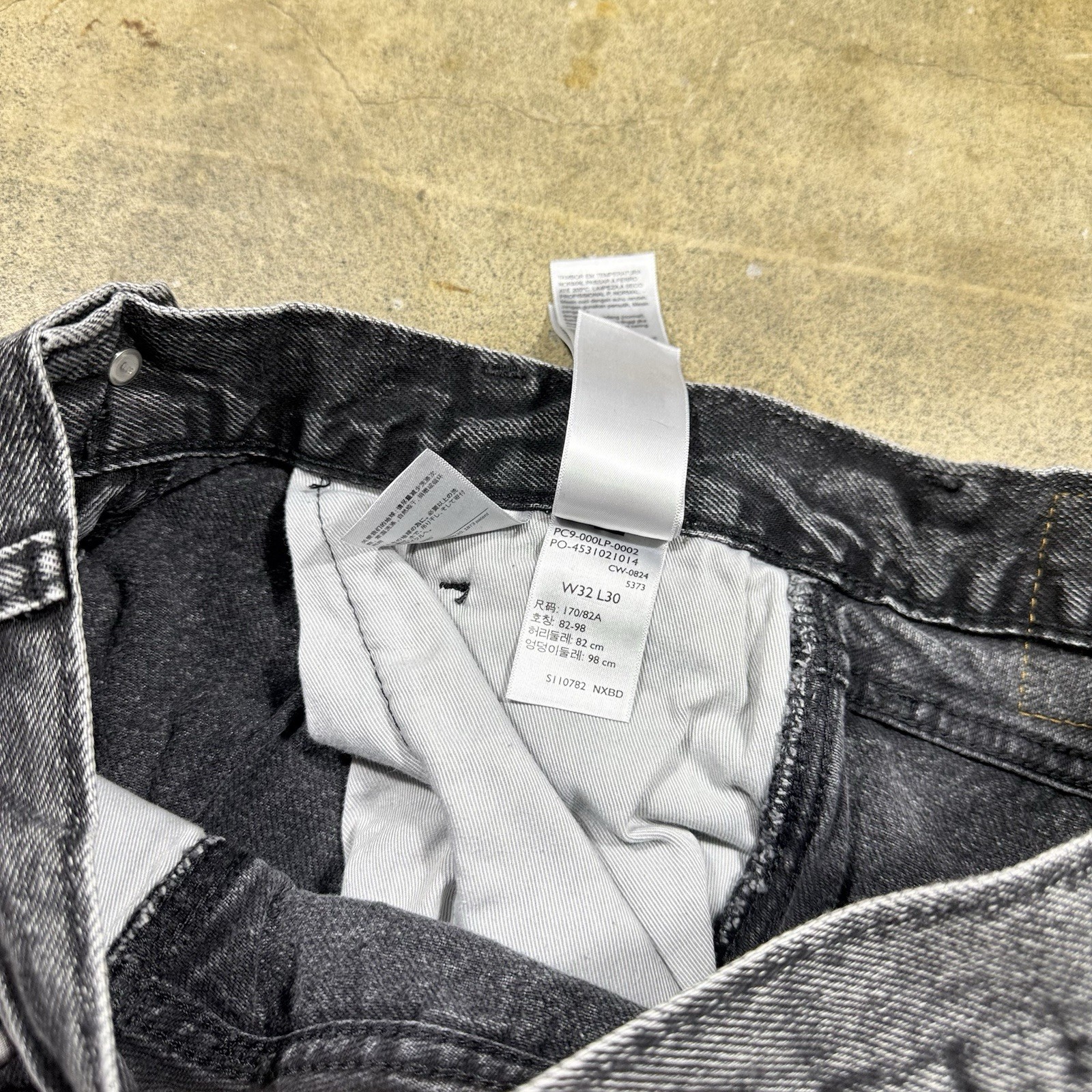 Levi’s Premium Lot 568 Stonewash Black Baggy 32×30 Cargo Jeans Mens Loose Fit