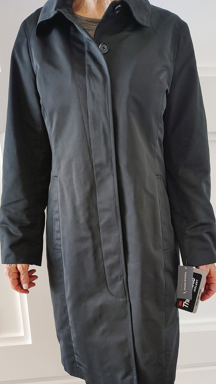Official American Airlines Women’s All-Weather Coat – Size 2 Petite (2P) Winter