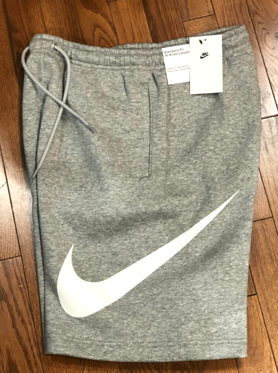 *NEW* Men’s NIKE Essential Club Swoosh Graphic Sweat Short Grey (FN3906 063) 👍