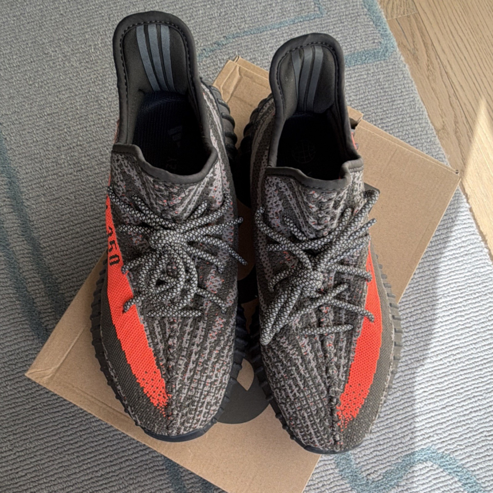 adidas Yeezy Boost 350 V2 Carbon Beluga HQ7045 Gray Kanye West Collaboration