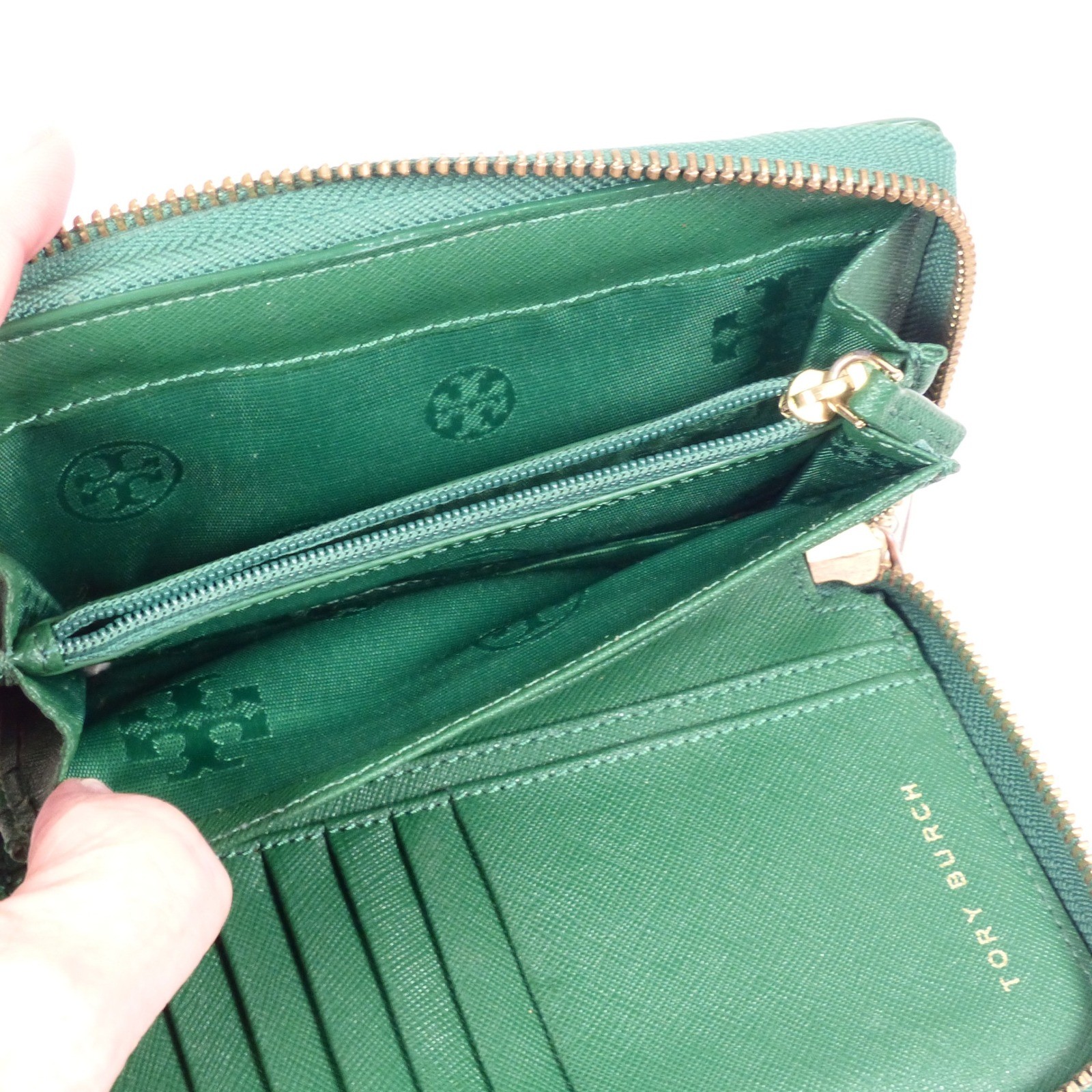 Tory Burch Green Zip Around Womens Wallet Card Slots Coin Pocket Saffiano READ