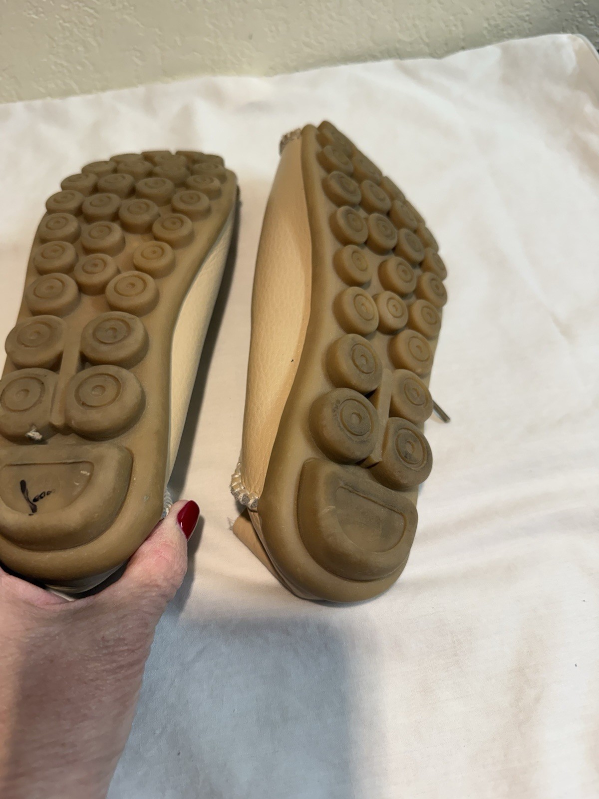 Socofy Hand Stitched Moccasin