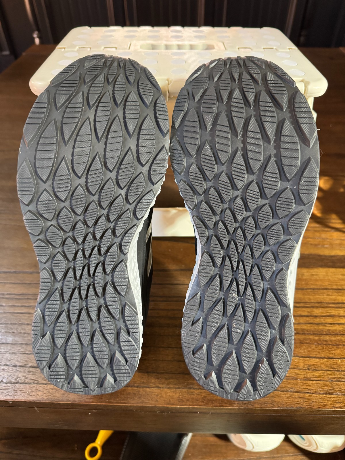 Size 9 – New Balance 420V3 Black – Men Size 9 Extra Wide