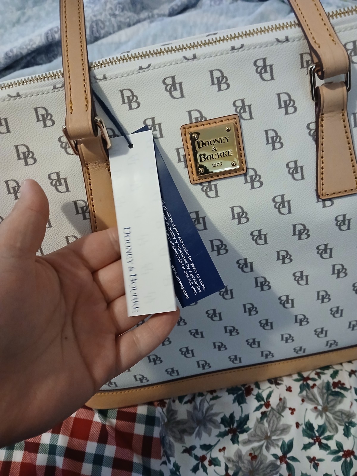 Dooney & Bourke Logo Pebbled Zip Tote Beige/Brown Double Handles Gold HW Red