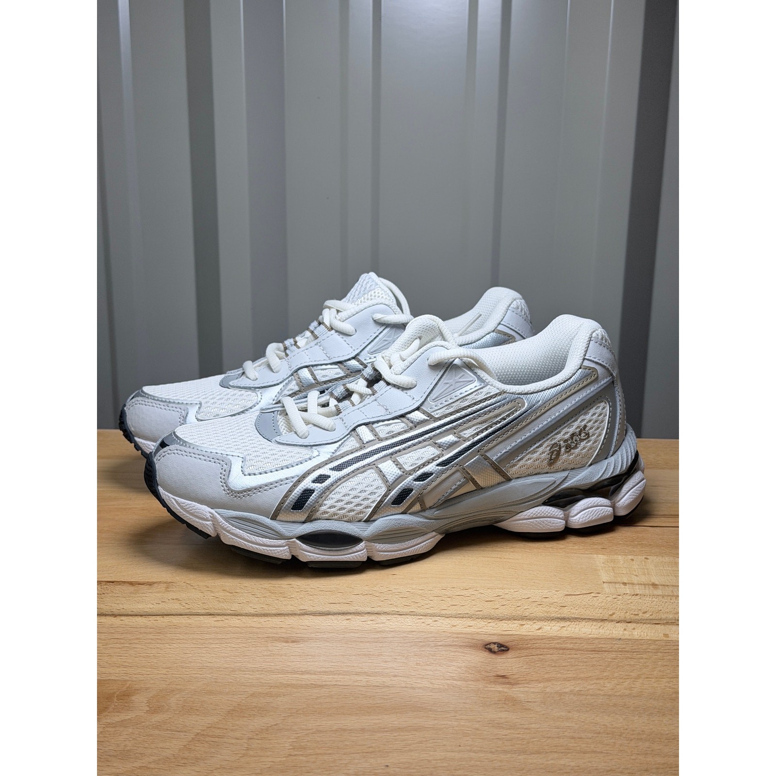 ASICS Gel NYC 2055 Men’s Cream / Pure Silver Size 6 New!