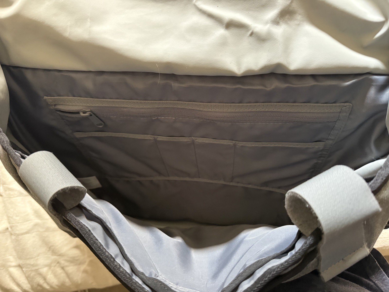 Timbuk2 Classic Lightweight Messenger Satchel Bag Grey & Navy Nylon Size Medium