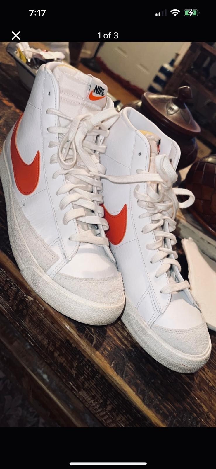 Nike blazer Mid 77’ vintage sneaker in excellent condition. Orange and White