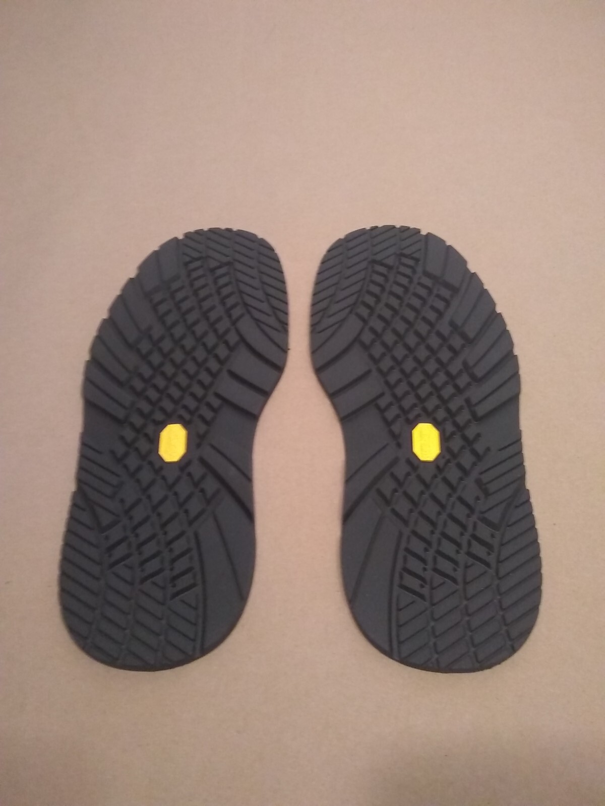 Vibram 1330 Newporter Sole Black (All Sizes)