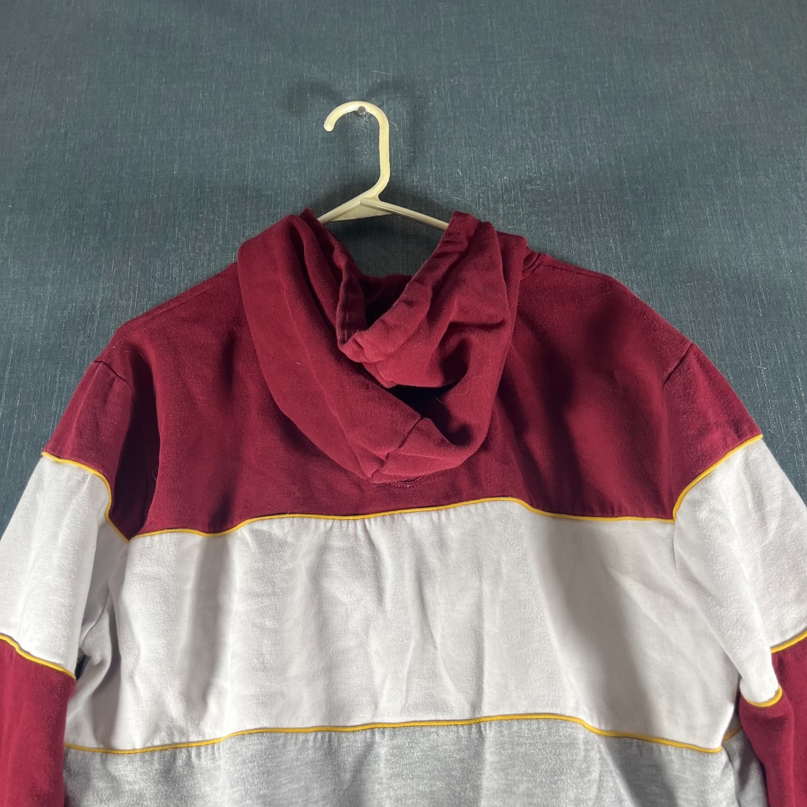 Harry Potter Men’s Hoodie Size M Red Colorblock GRYFFINDOR Sweatshirt