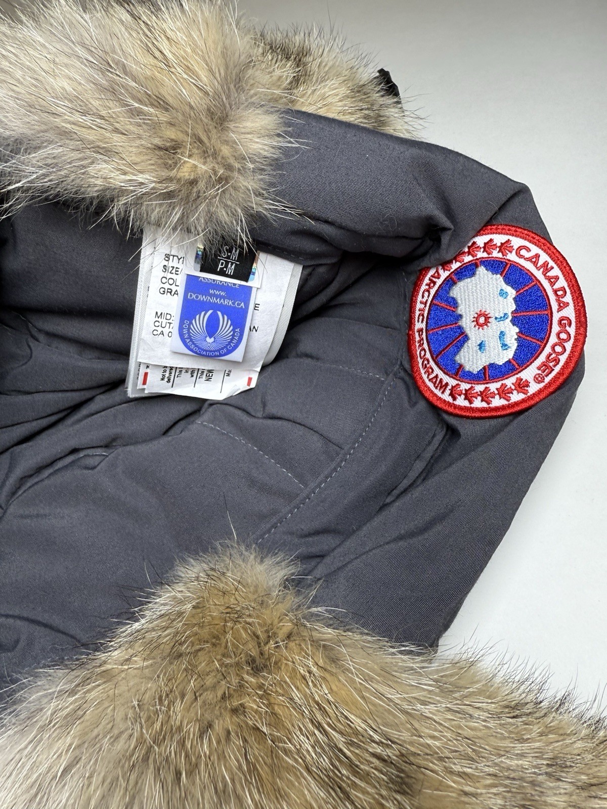 Canada Goose Coyote Fur Aviator Winter Trapper Hat S/M Color Gray