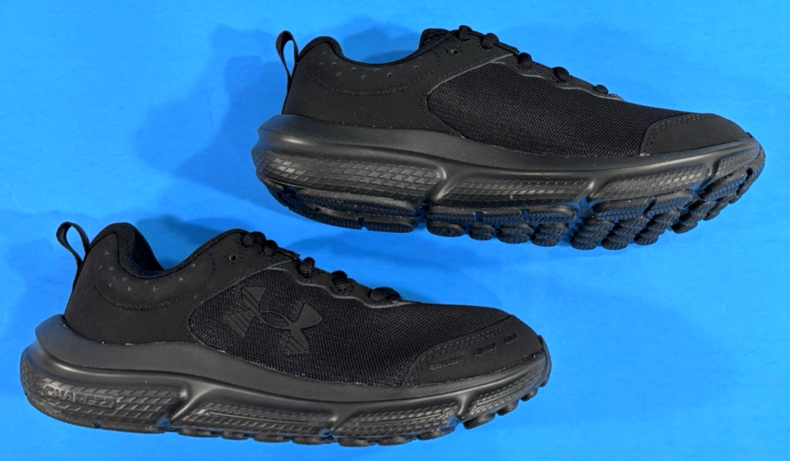 NIB 7 D UNDER ARMOUR WOMENS UA CHARGED ASSERT 10 RUNNING SHOES 3026179 BLACK