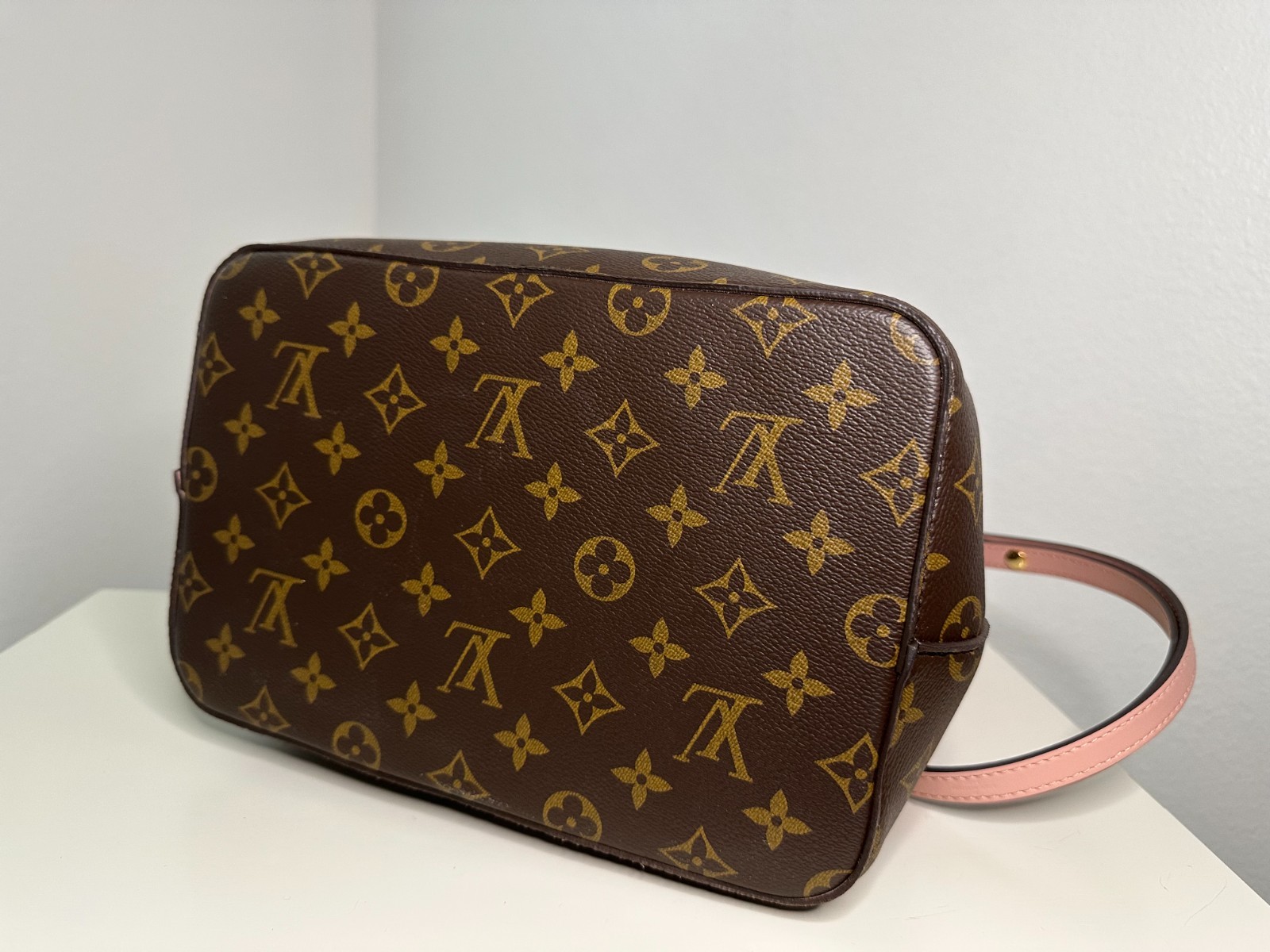 Monogram Neonoe MM – Pink – Monogram Canvas – PINK Bucket Bag