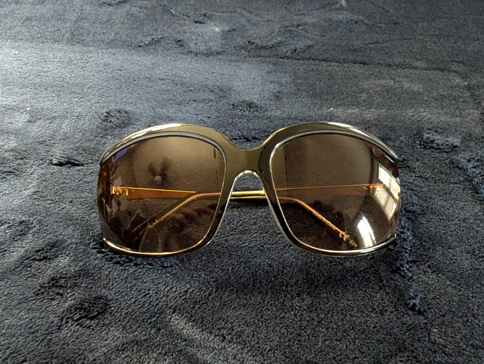 VonZipper Kismet Sunglasses Black Gold / Brown Gradient With Sleeve Great Cond!