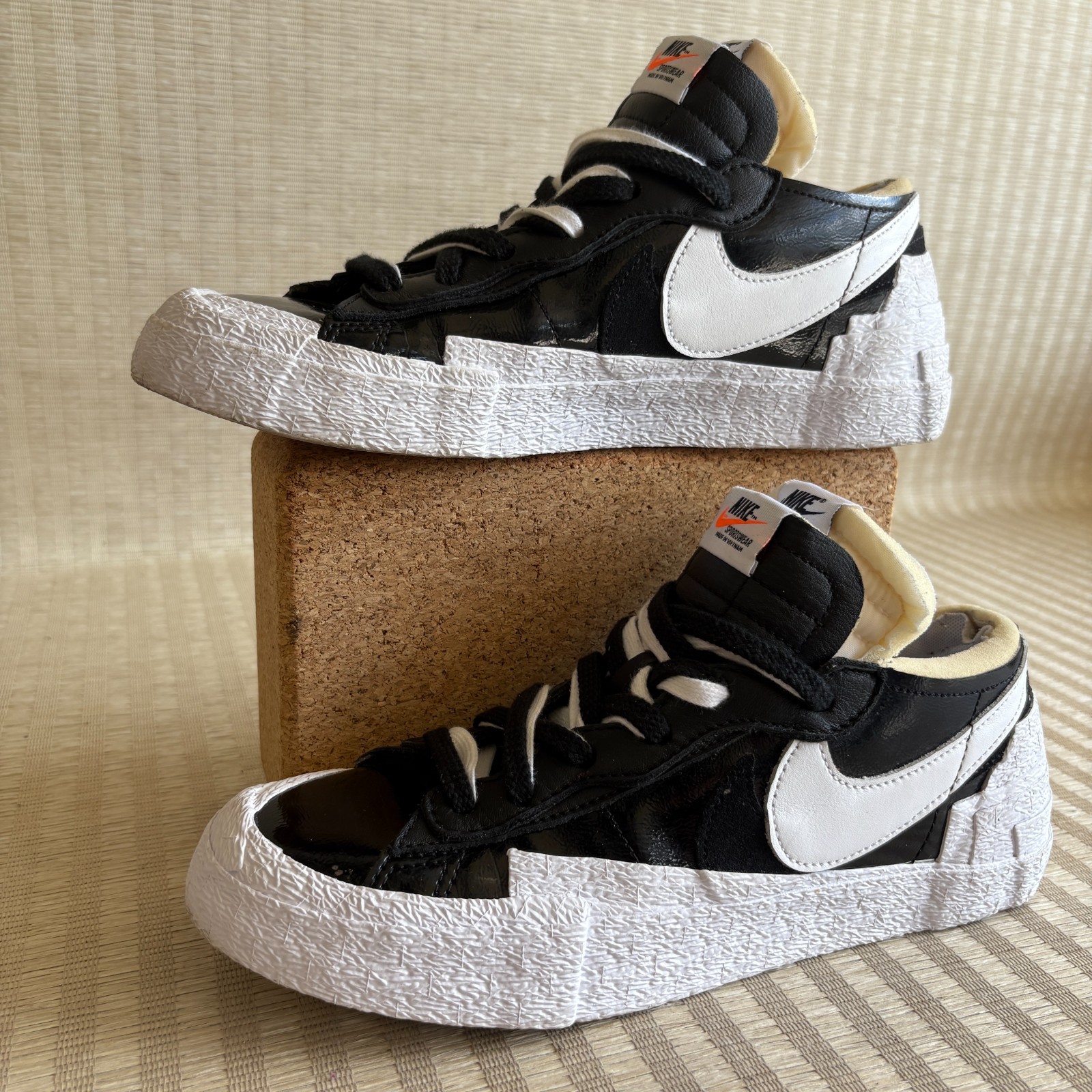Nike Sacai Blazer Low Shoes Mens Size 7.5 Black White Leather Sneaker DM6443-001
