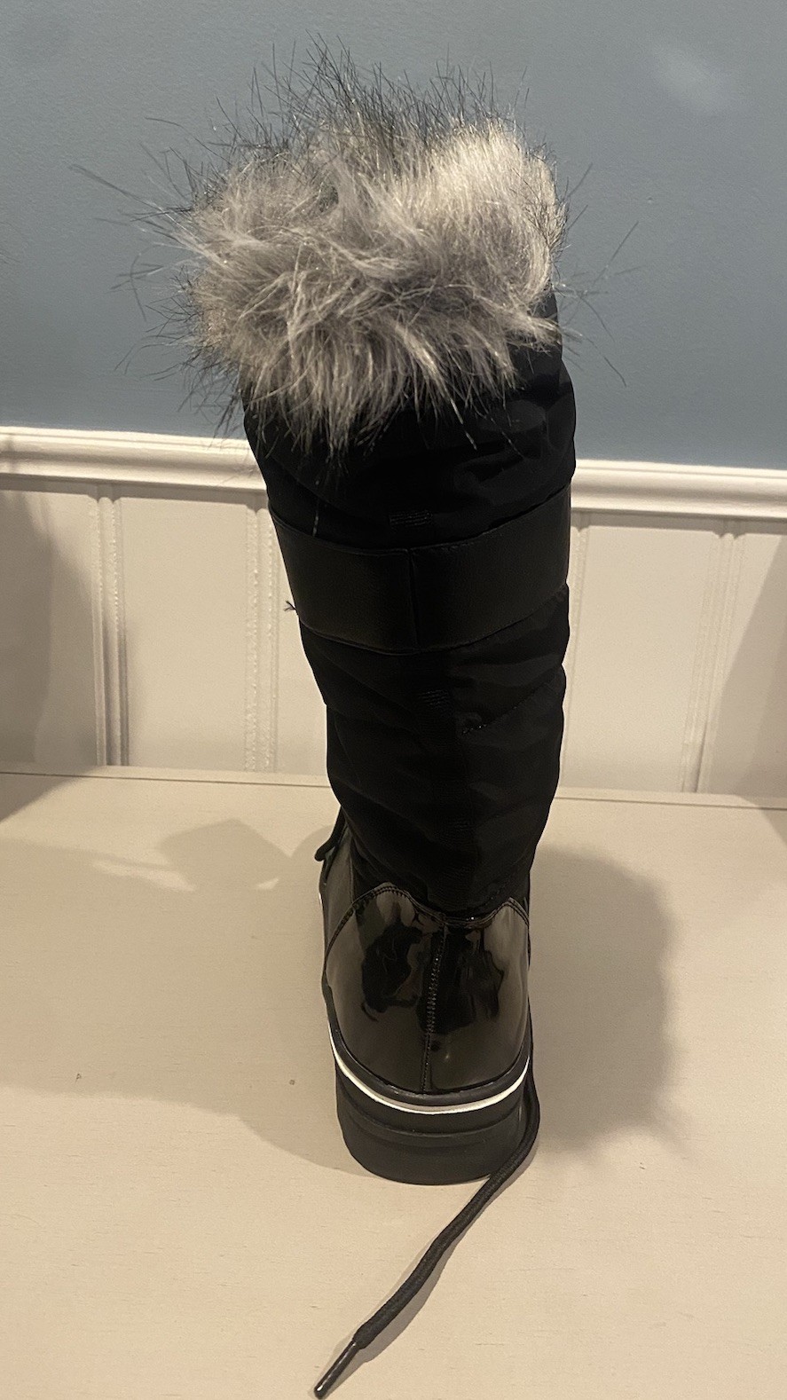 ActiveZone Essentials Black Mid-Calf Snow Boots Womens Size 10W Faux Gray Fur