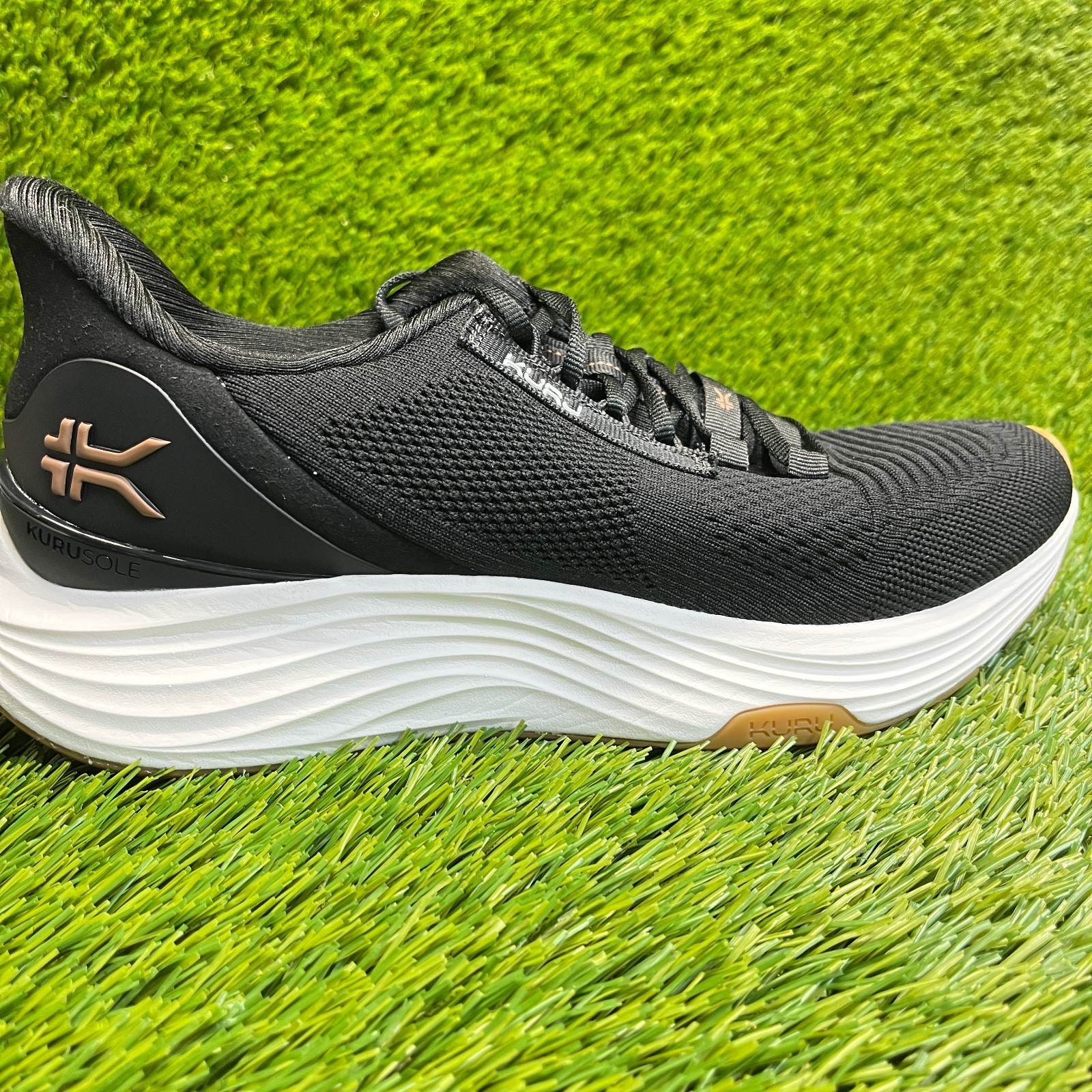 Kuru Atom 2 Womens Size 9D Black White Athletic Running Walking Shoes Sneakers