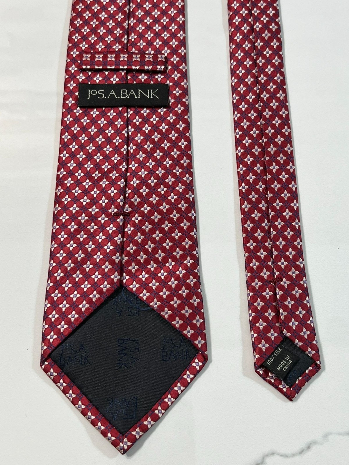 Jos. A. Bank Red Geometric Quatrefoil 100% Silk Business Made In China