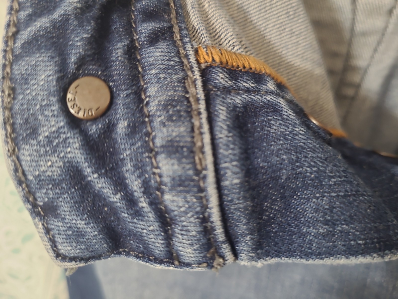 Diesel, Buster, Jean W33XL31