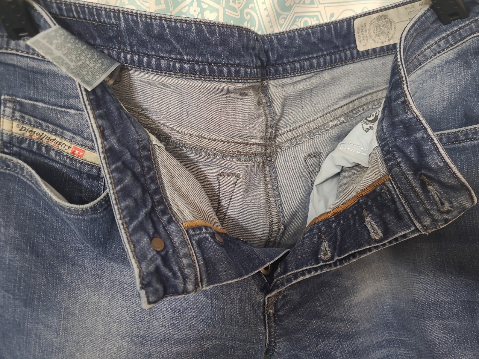 Diesel, Buster, Jean W33XL31