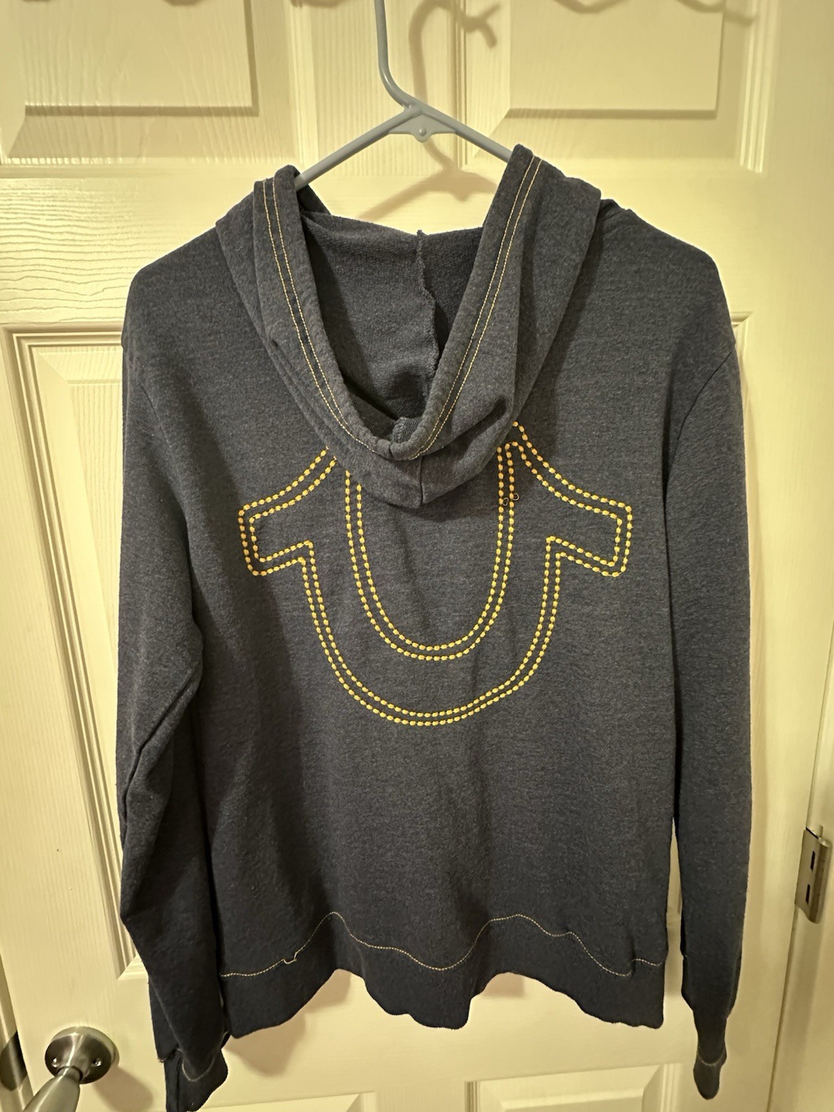 True Religion Hoodie Men’s Medium Gray Pullover Big Horseshoe Logo Yellow Stitch
