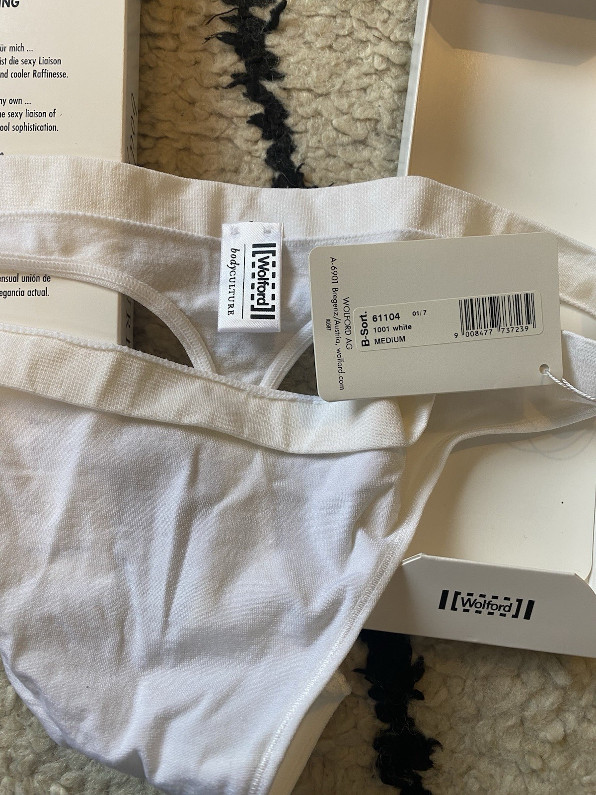 Wolford OPAQUE NATUREL LIGHT STRING Thong White size M New with Tags