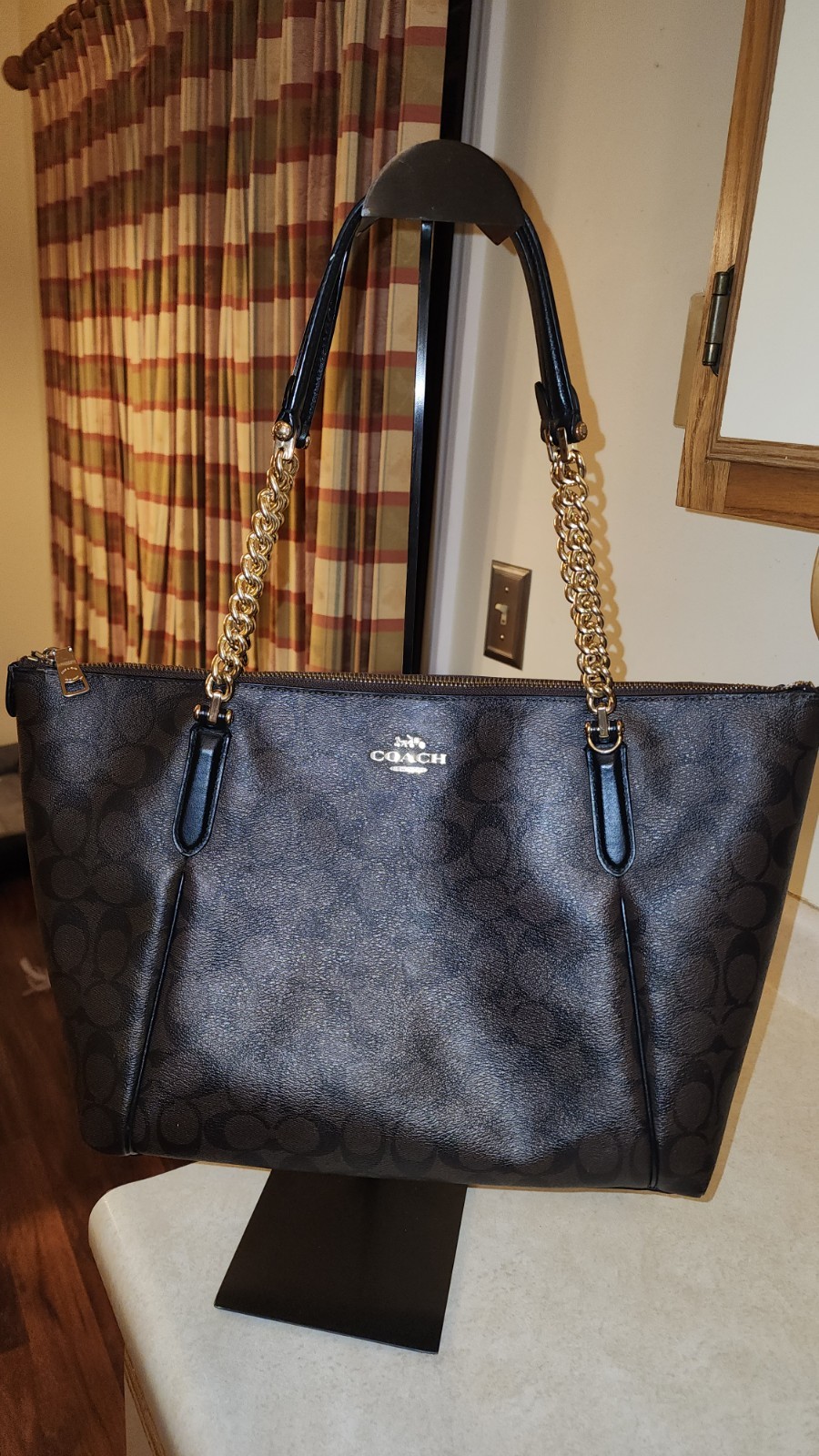 Coach Ava Chain Tote In Signature Canvas with Gold-tone Chain Shoulder Bag
