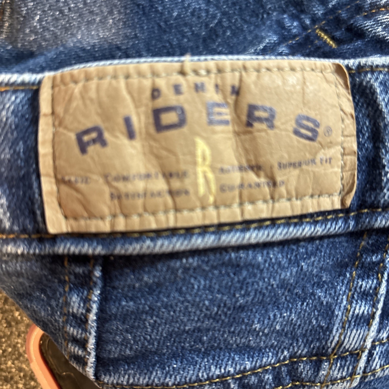 Denim Riders Women’s Tag Faded Measurements 30” Waist 40” Long Inseam 28”