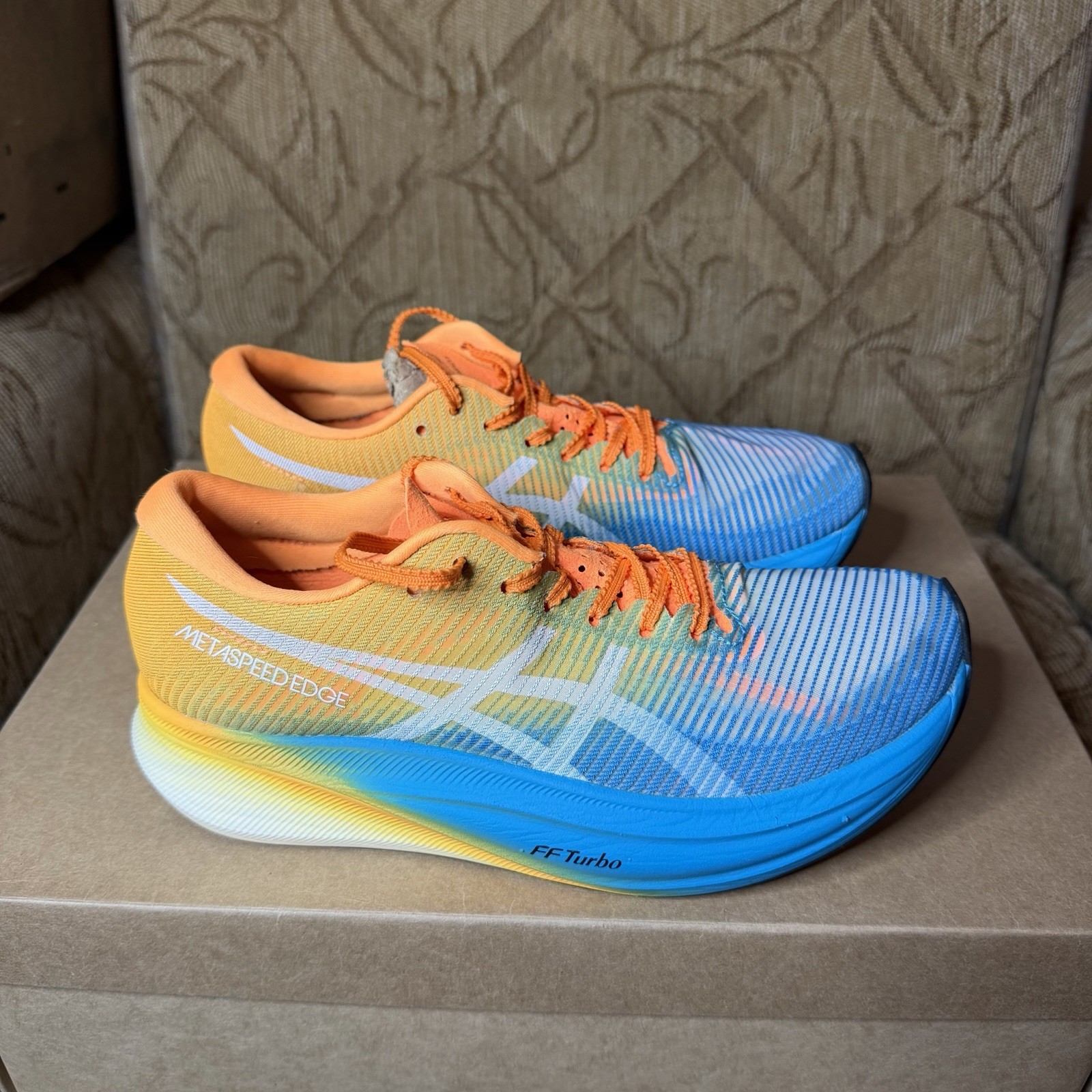 ASICS Metaspeed Sky+ Orange Pop/ Island Blue Shoes Men’s Size 6 Women’s 7.5