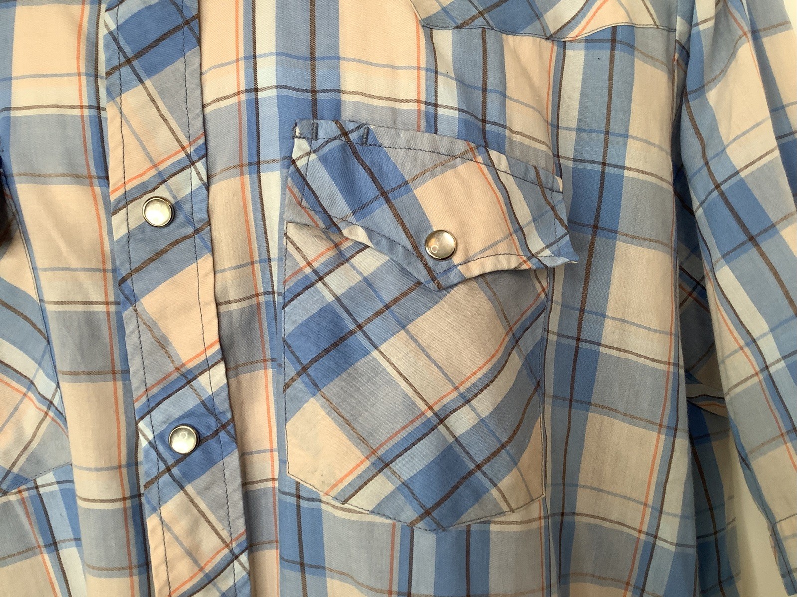 Vintage Plainsman Button Up Shirt XLT Long Tails Pearl Snap Button Short Sleeves