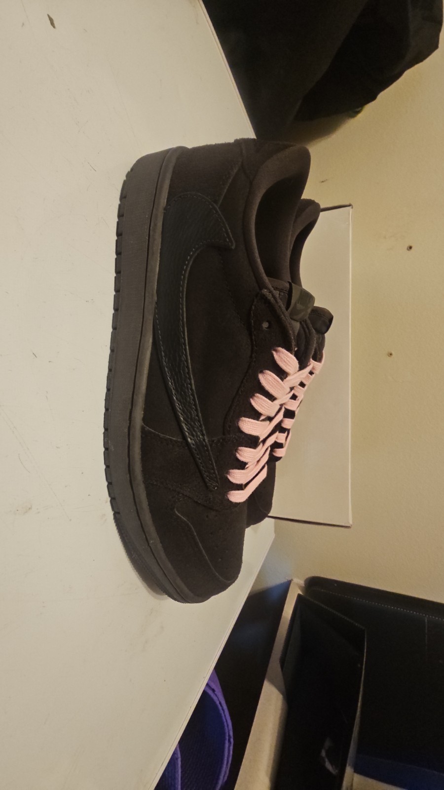 Nike Air Jordan 1 Low Top Leather Lace-Up Sneakers Black/Pink 553558-062