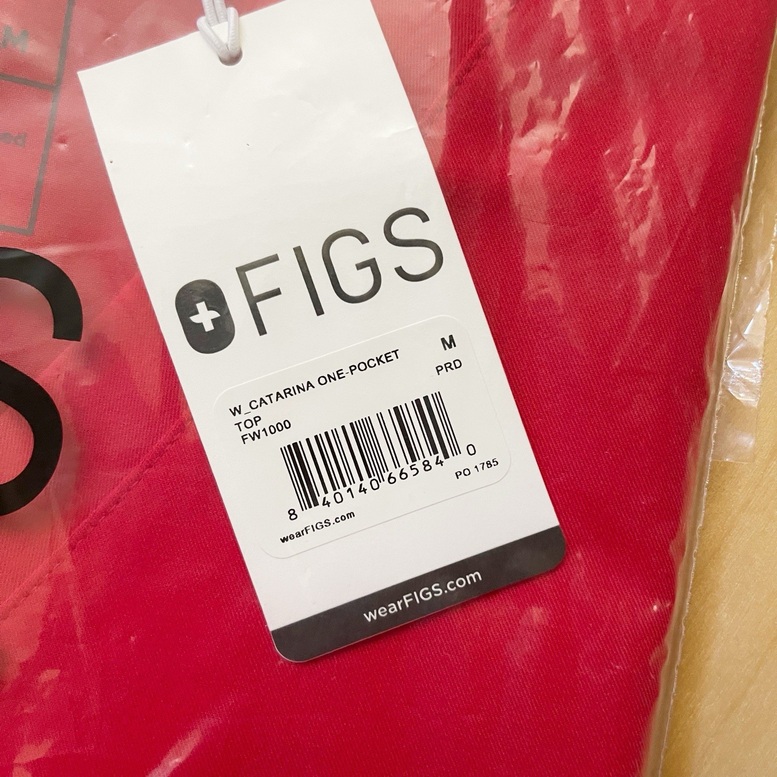 FIGS Catarina Scrub Top Women Size M Pop Red V-Neck NWT Medicine Medical Nursing