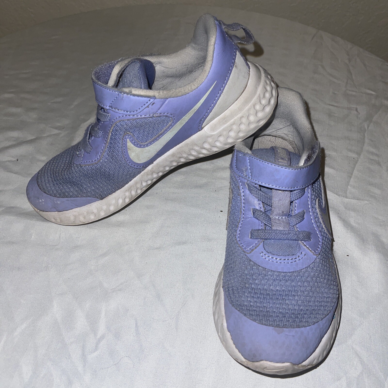 NIKE REVOLUTION 5 SZ 13.5C LIGHT THISTLE WHITE CHARDON LEGER PSV BQ5672-500