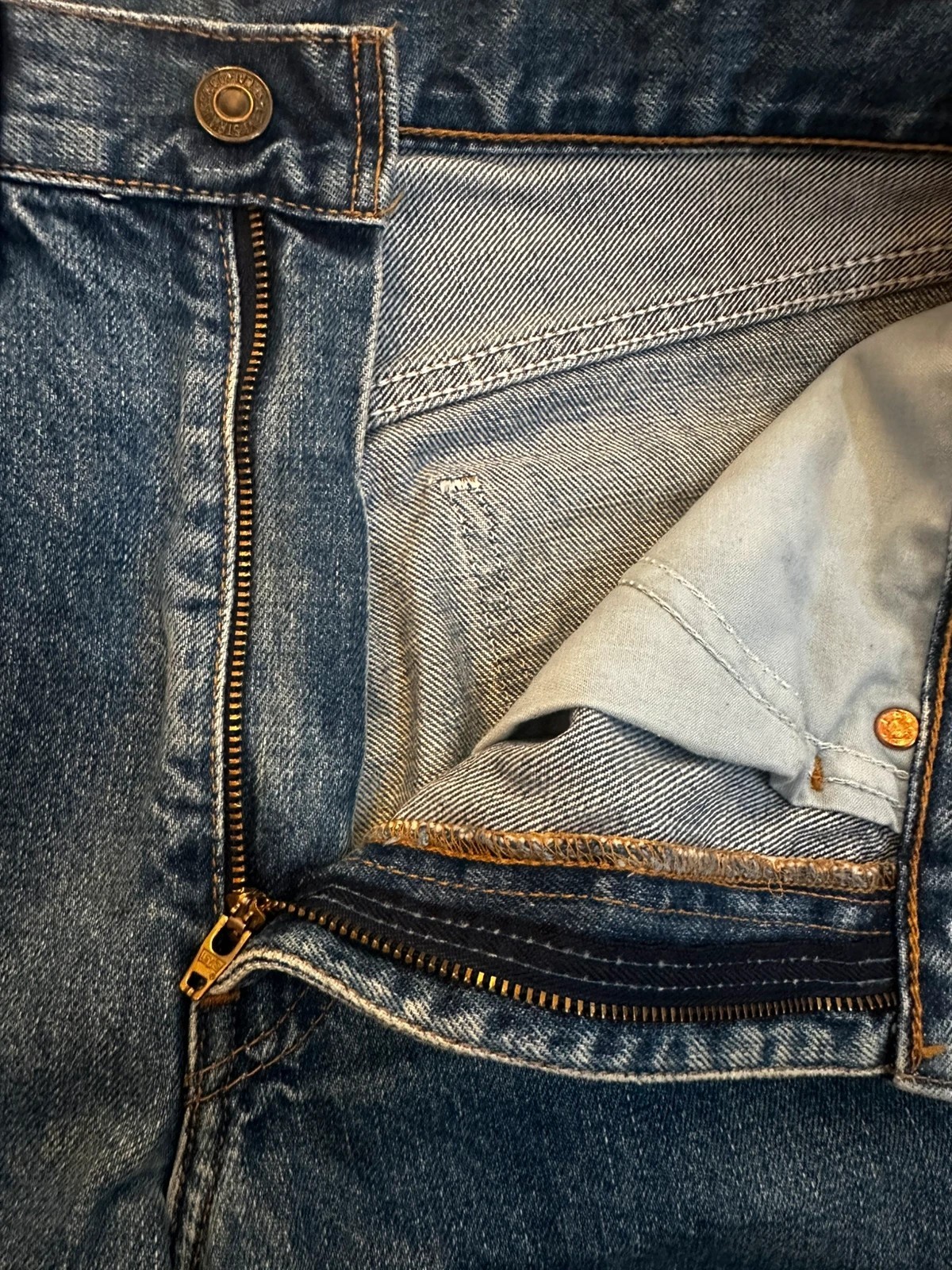 Vintage Levi’s 615 Orange Tab Jeans 29×32 Made in Spain 1999