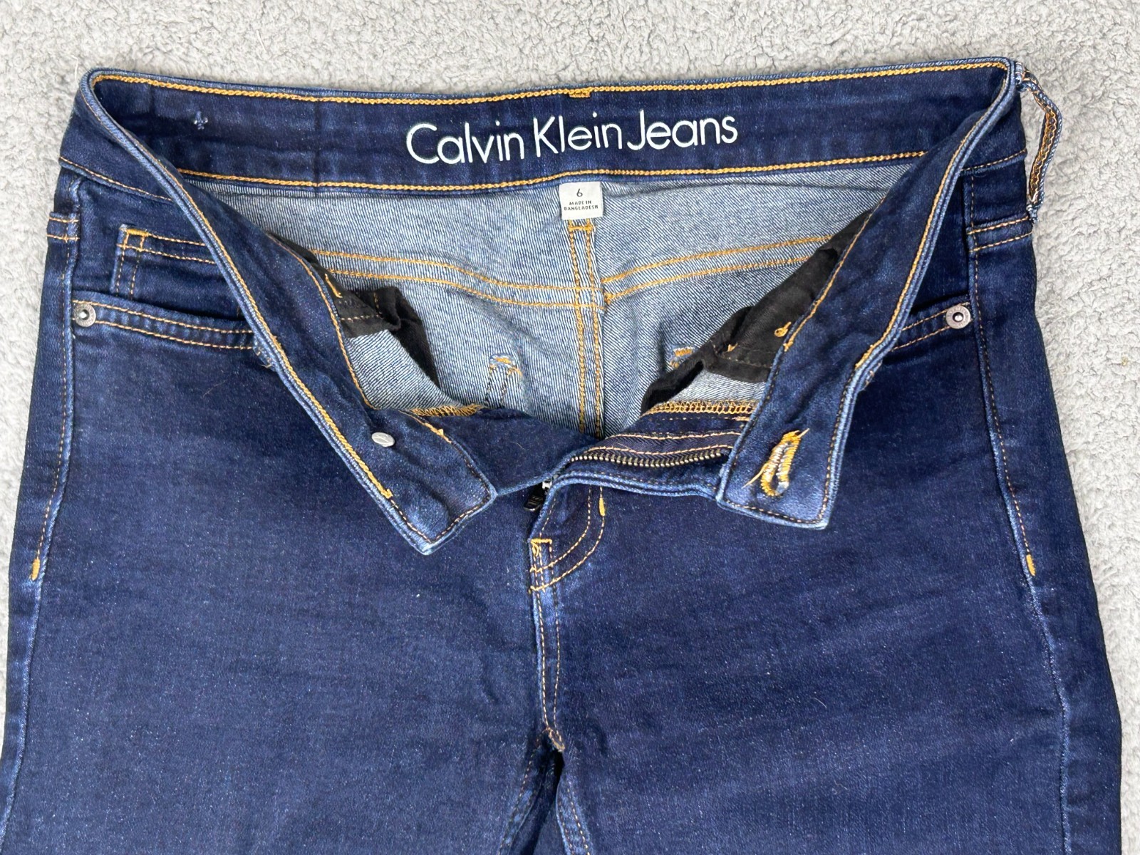 Calvin Klein Skinny Jeans Mens Size 6 Medium Wash Blue Denim 5-Pocket Design