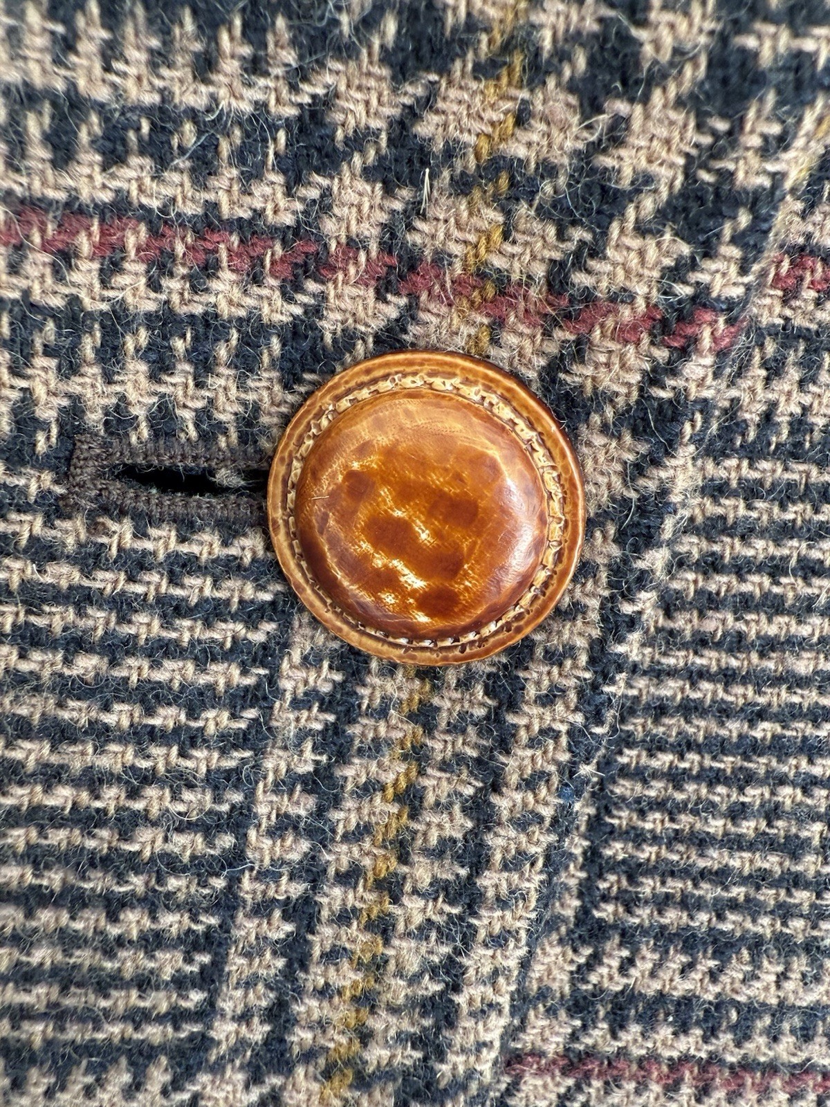 Vintage plaid wool blazer by Harvé Benard; “old money” style, size M.