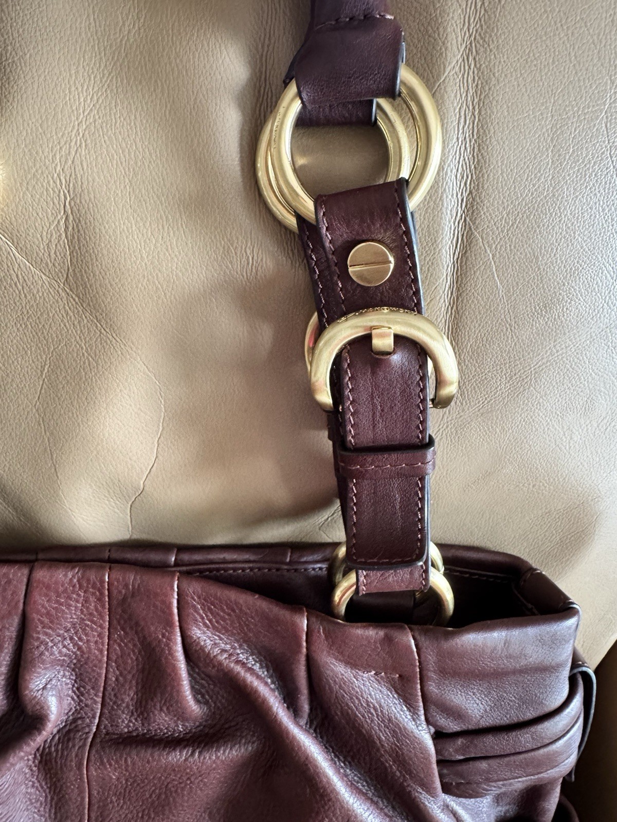B Makowsky Soft Buttery Brown Leather Handbag Gold Hardware