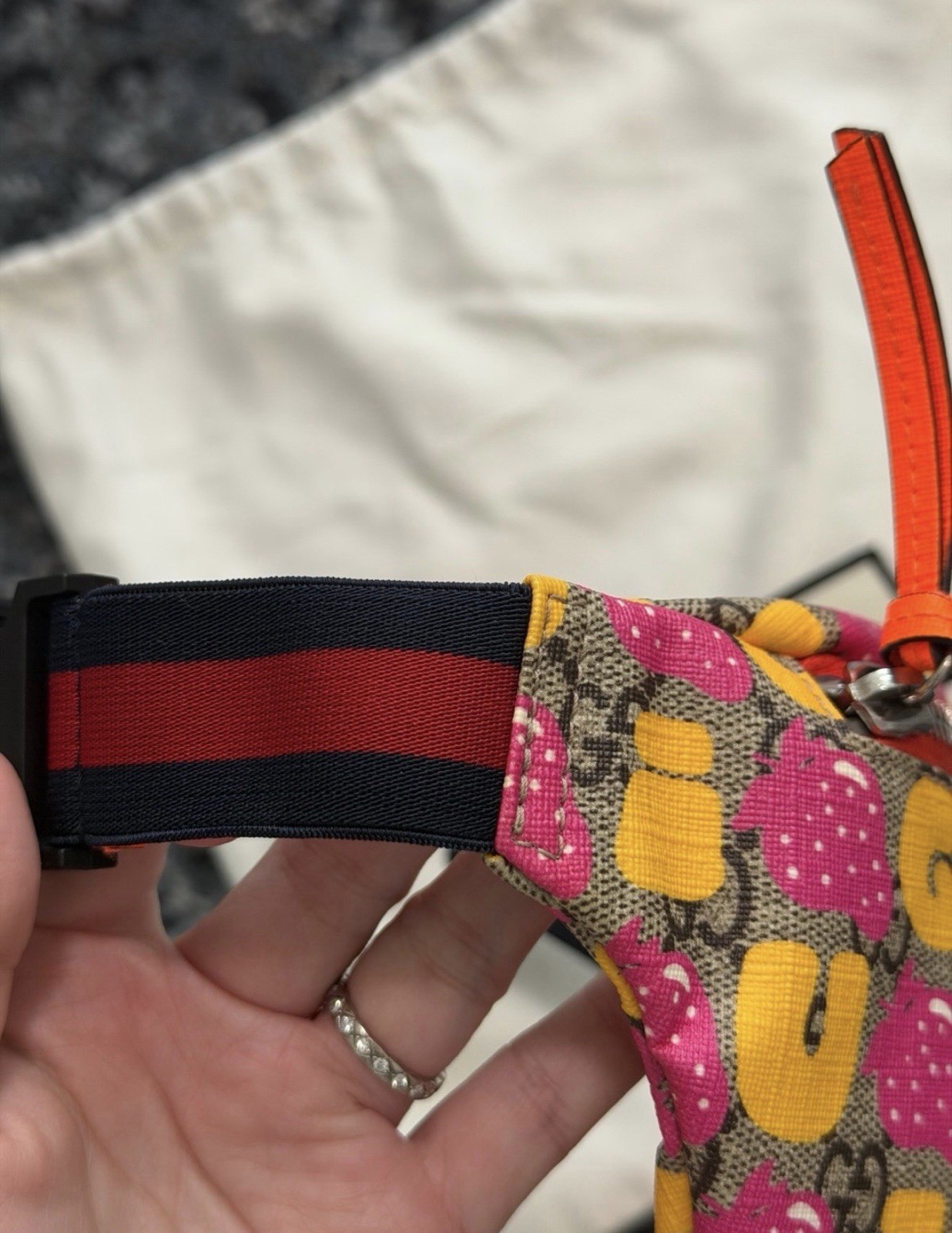 New!! Gucci Children’s Strawberry Print GG Supreme Canvas Bag