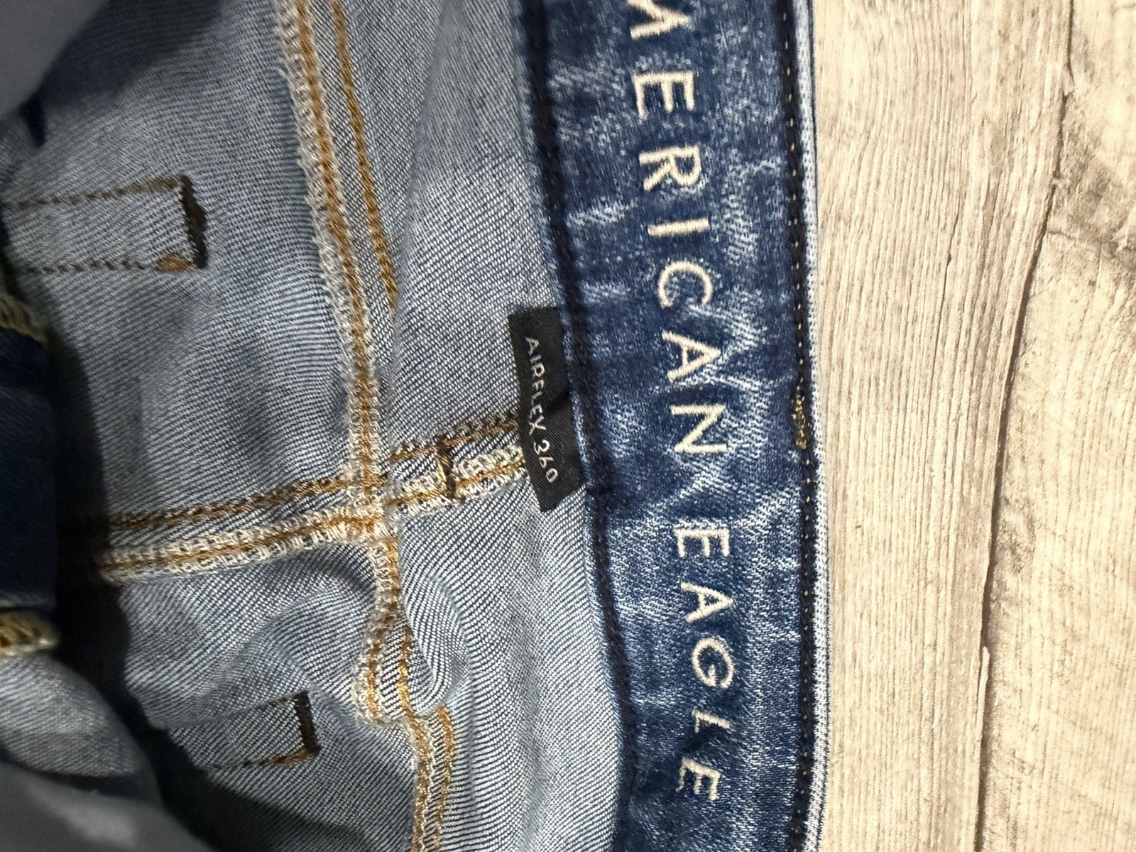 American Eagle Men’s Skinny Jeans Medium Wash Blue Distressed Stretch Denim