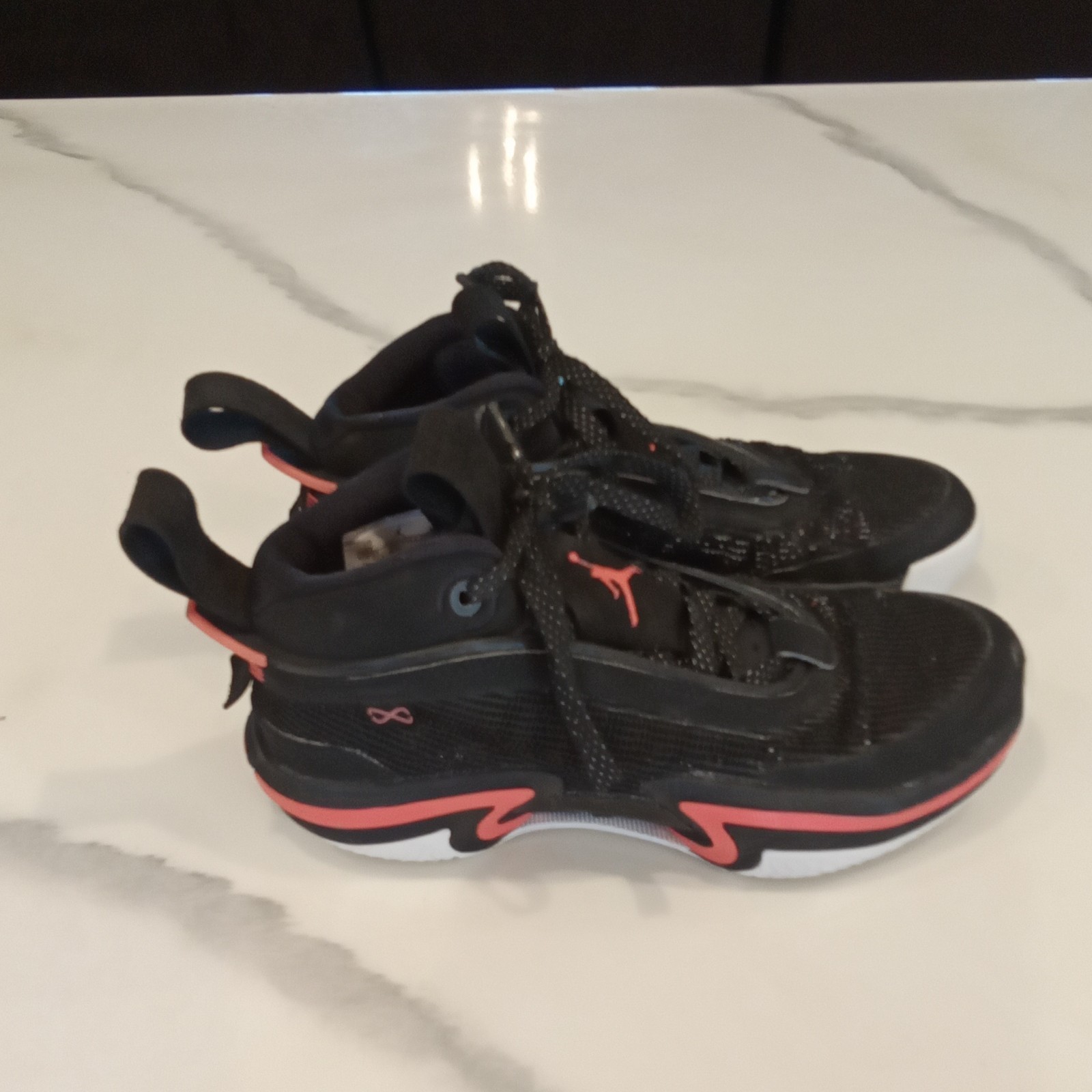 Jordan Unisex Kids Low Top Basketball Sneakers Black/Red/White 5Y DA9054-001