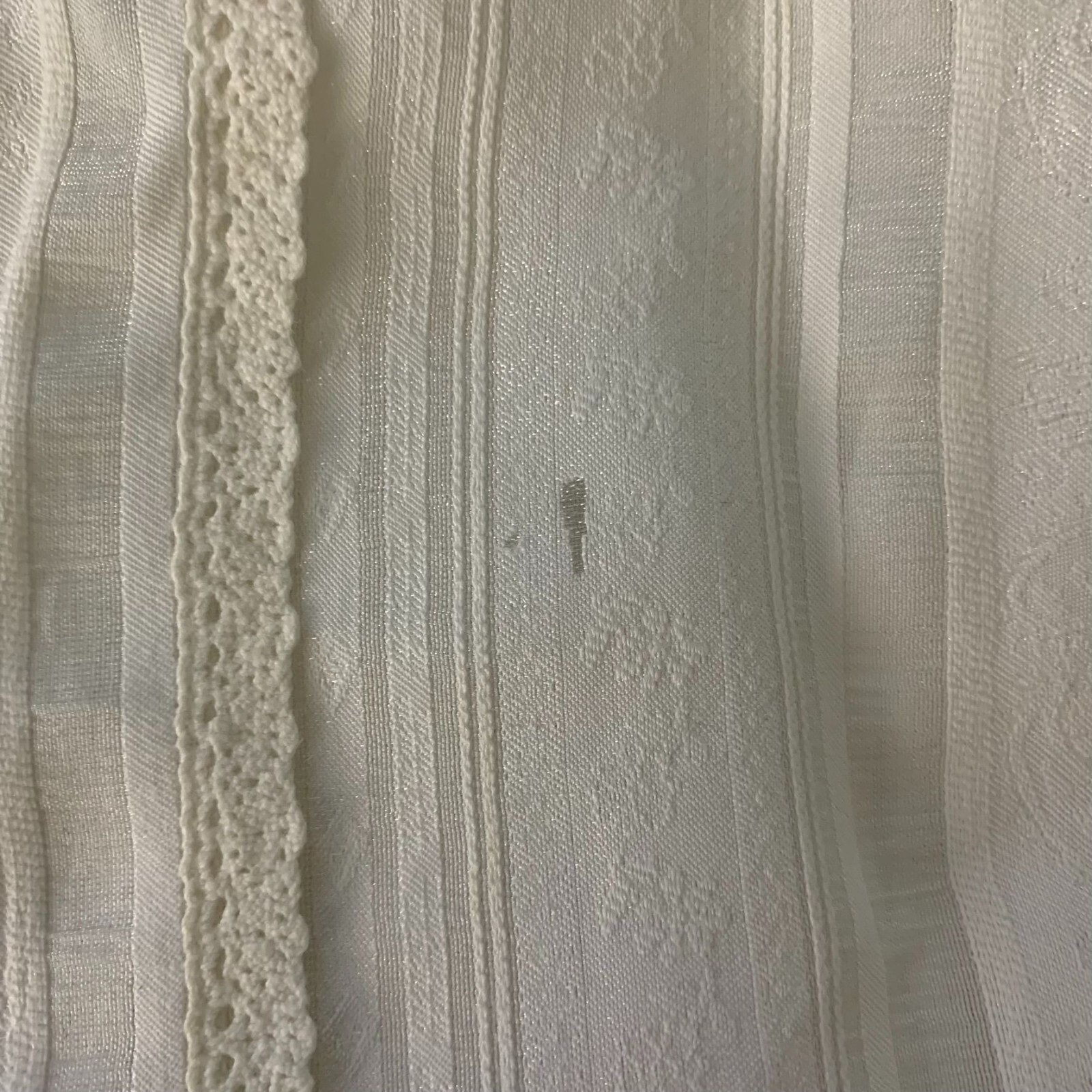 Vintage Button Up Jacquard Blouse L White Heart Buttons V Neck Lace Long Sleeves
