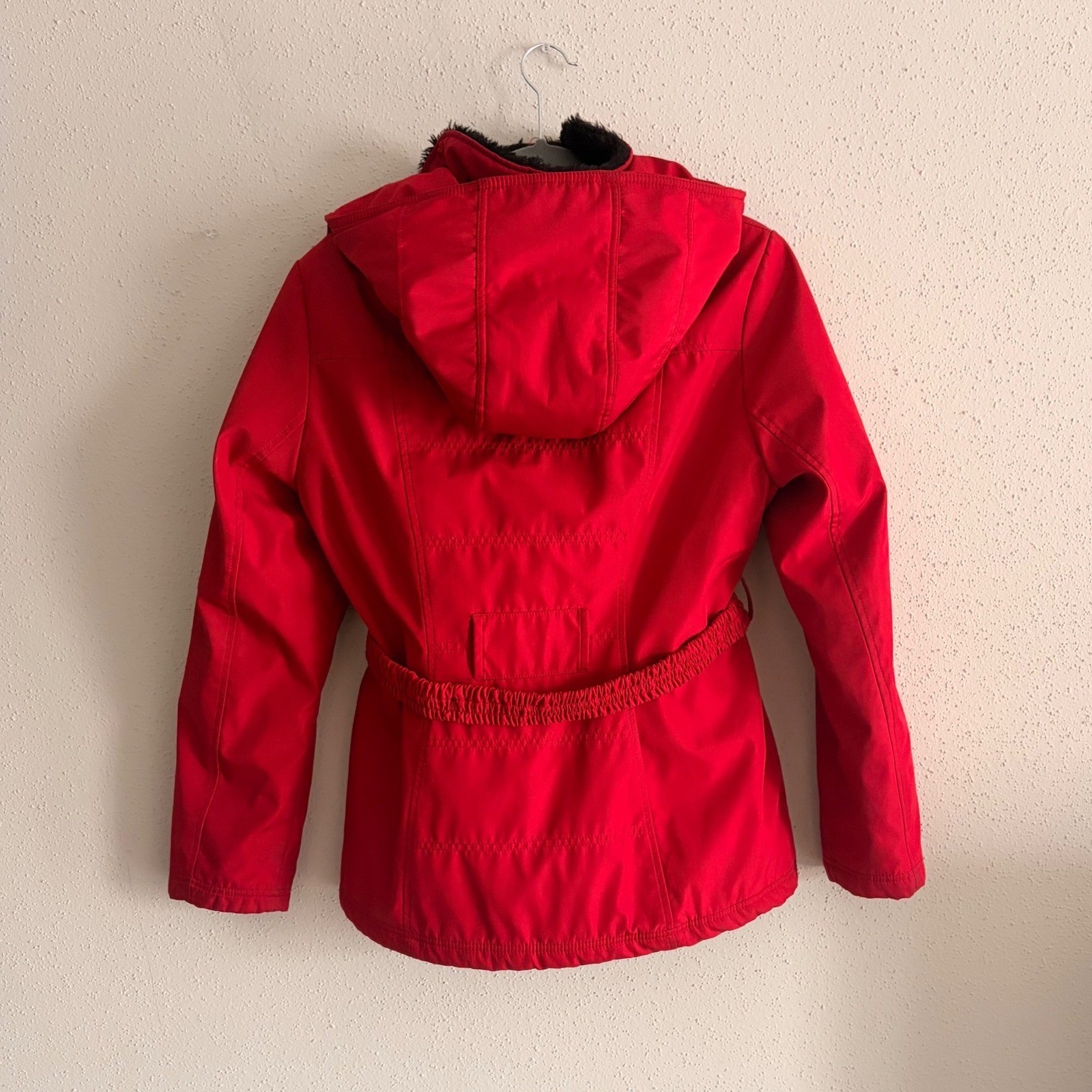 Jessica Simpson Red Hooded Utility Jacket Belted Quilted Lining Faux Fur Large