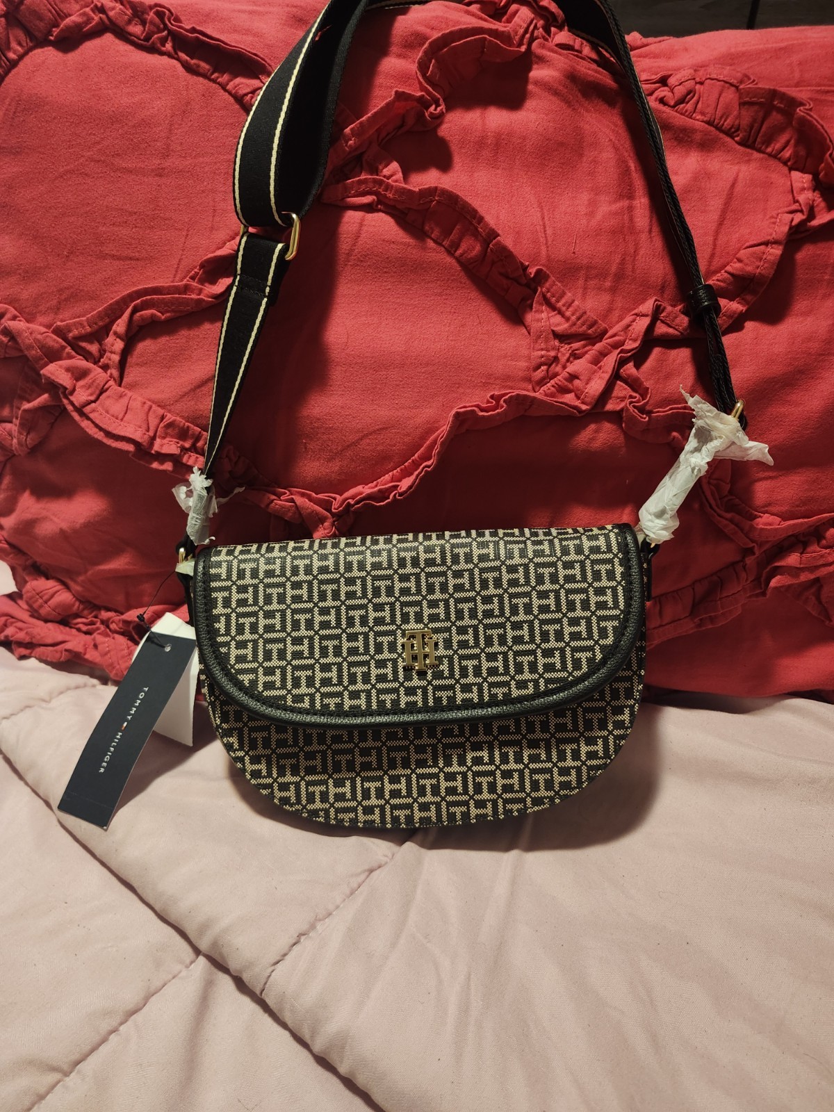 Tommy Hilfiger Beige/Black Logo Small Crossbody Bag Adjustable Strap Zip Gold