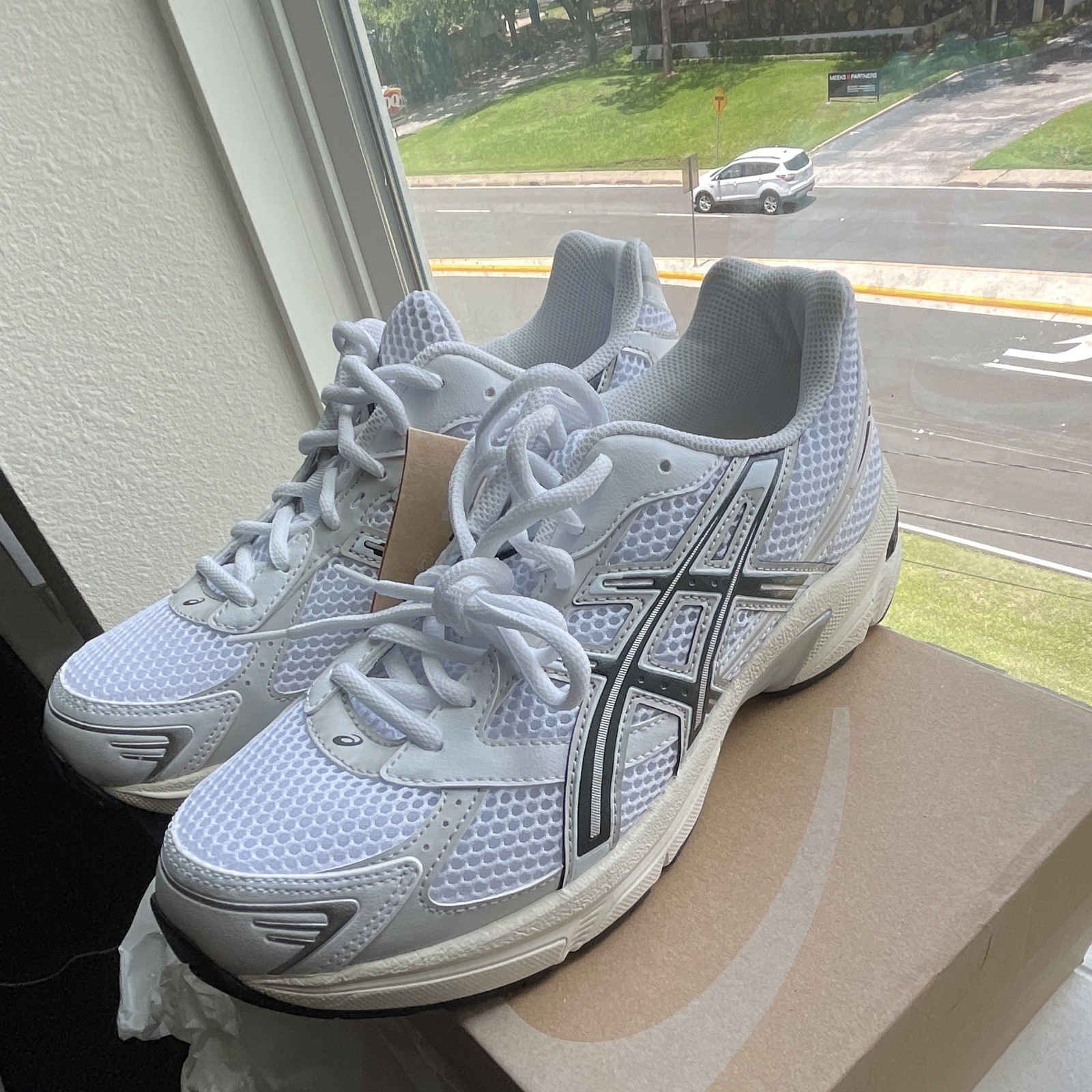 ASICS GEL-1130 White/Cloud Grey Men’s 7.5 Women’s 9 Running Shoes