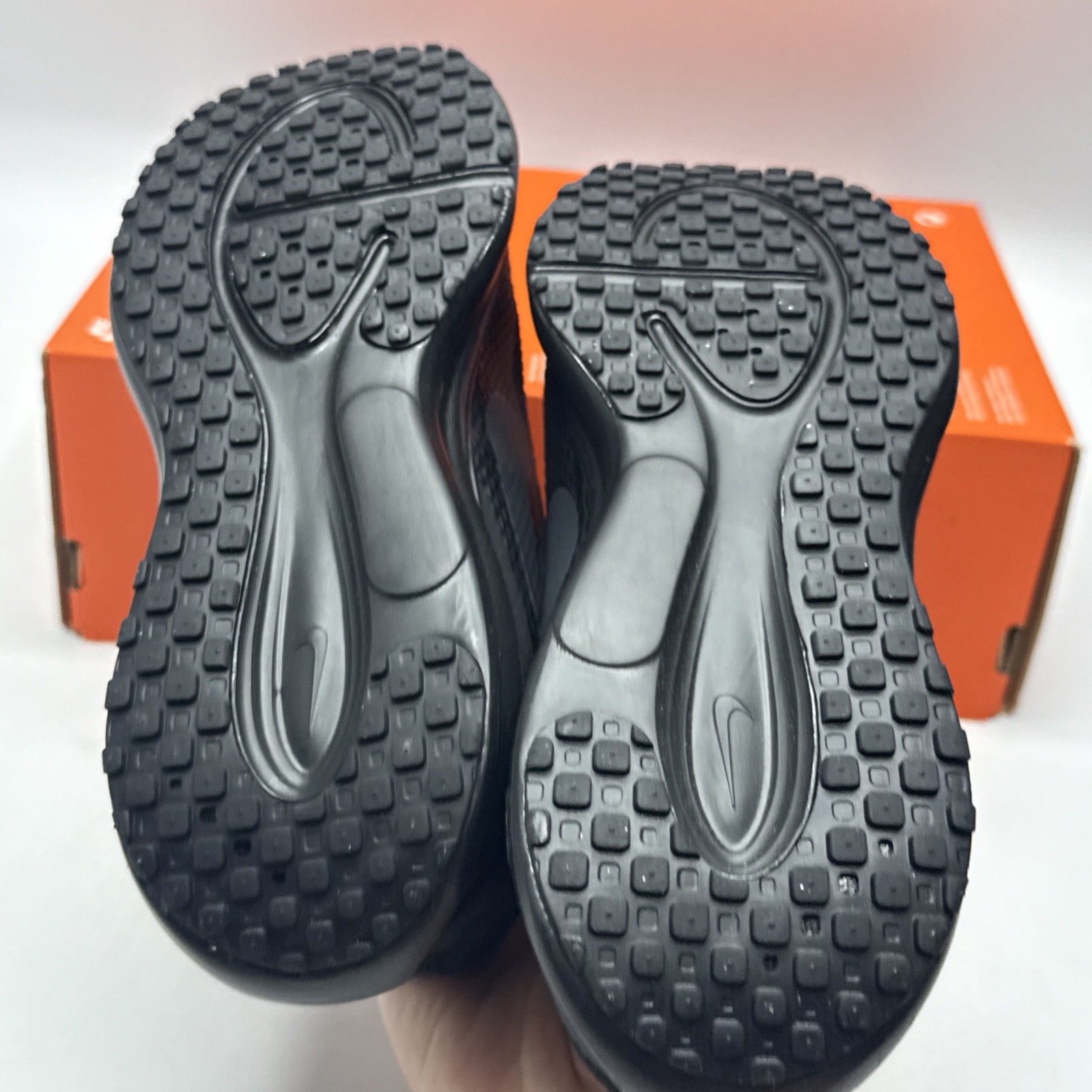 Size 6 Women’s Nike Revolution 8 Workout Running Shoes HJ8485 Black No Lid New