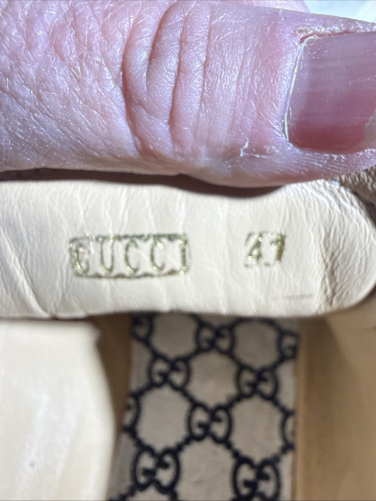 Gucci Falacer Hebron Web Patent Leather. U.S Size 7 men 8 women EU 41 Red Multi